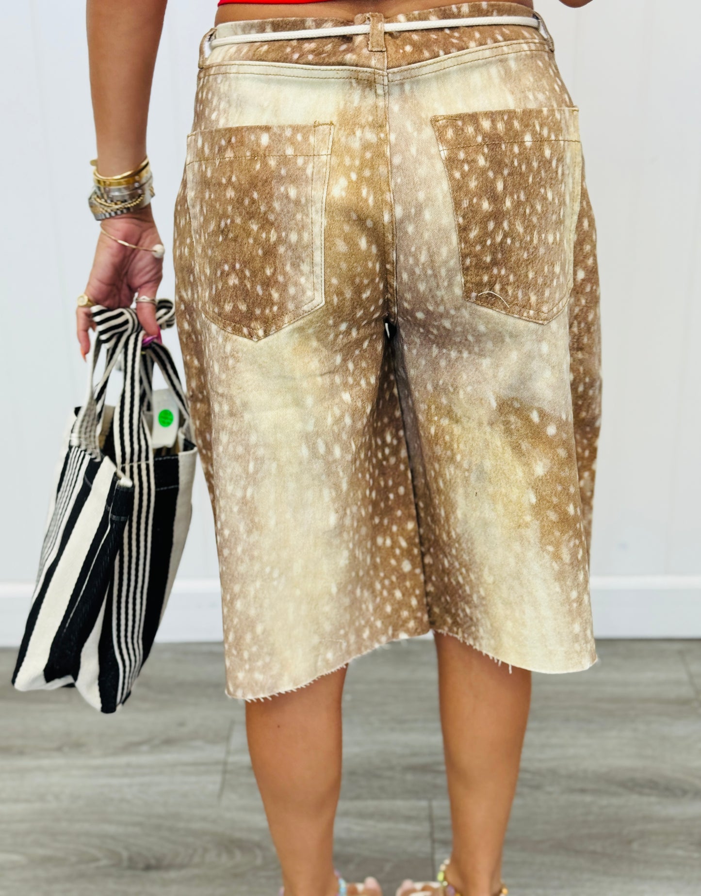 Brown Ombre Print Knee Length Shorts (Reg.)