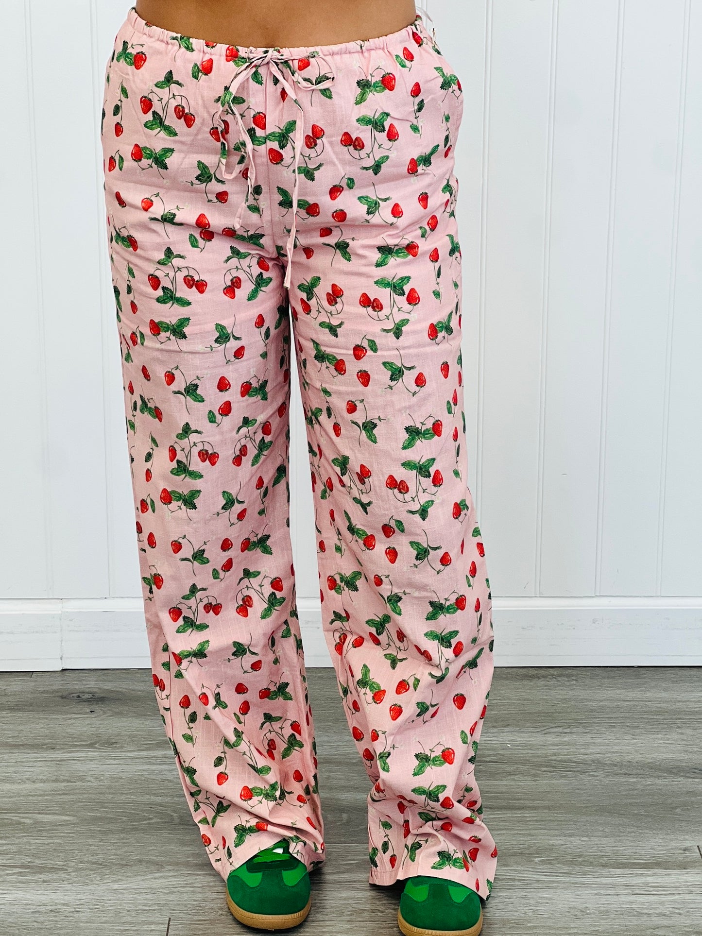 Strawberry Drawstring Wide Leg Pants (Reg.)
