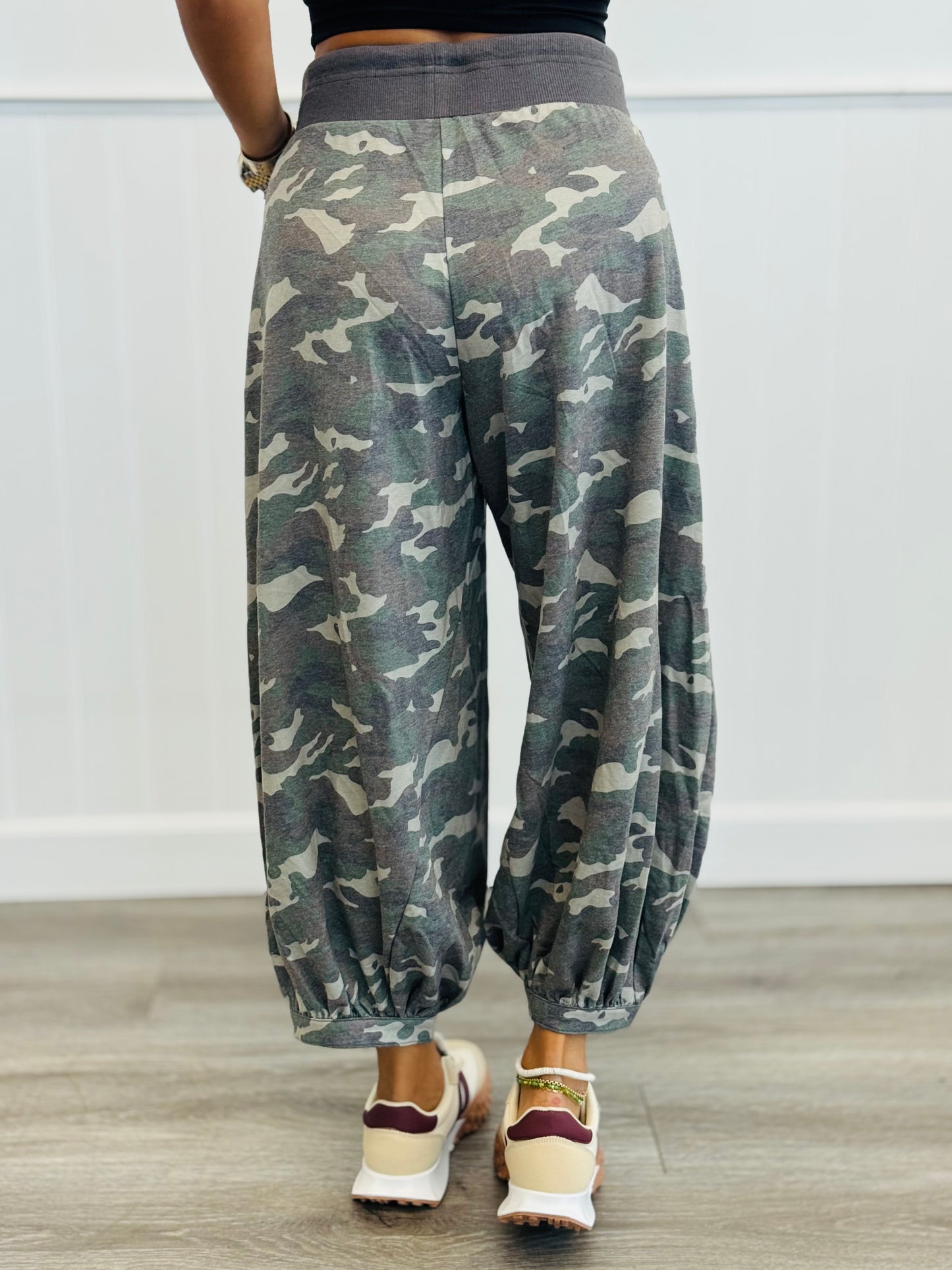 Washed Camo Crop Jogger Pants (Reg & Plus)