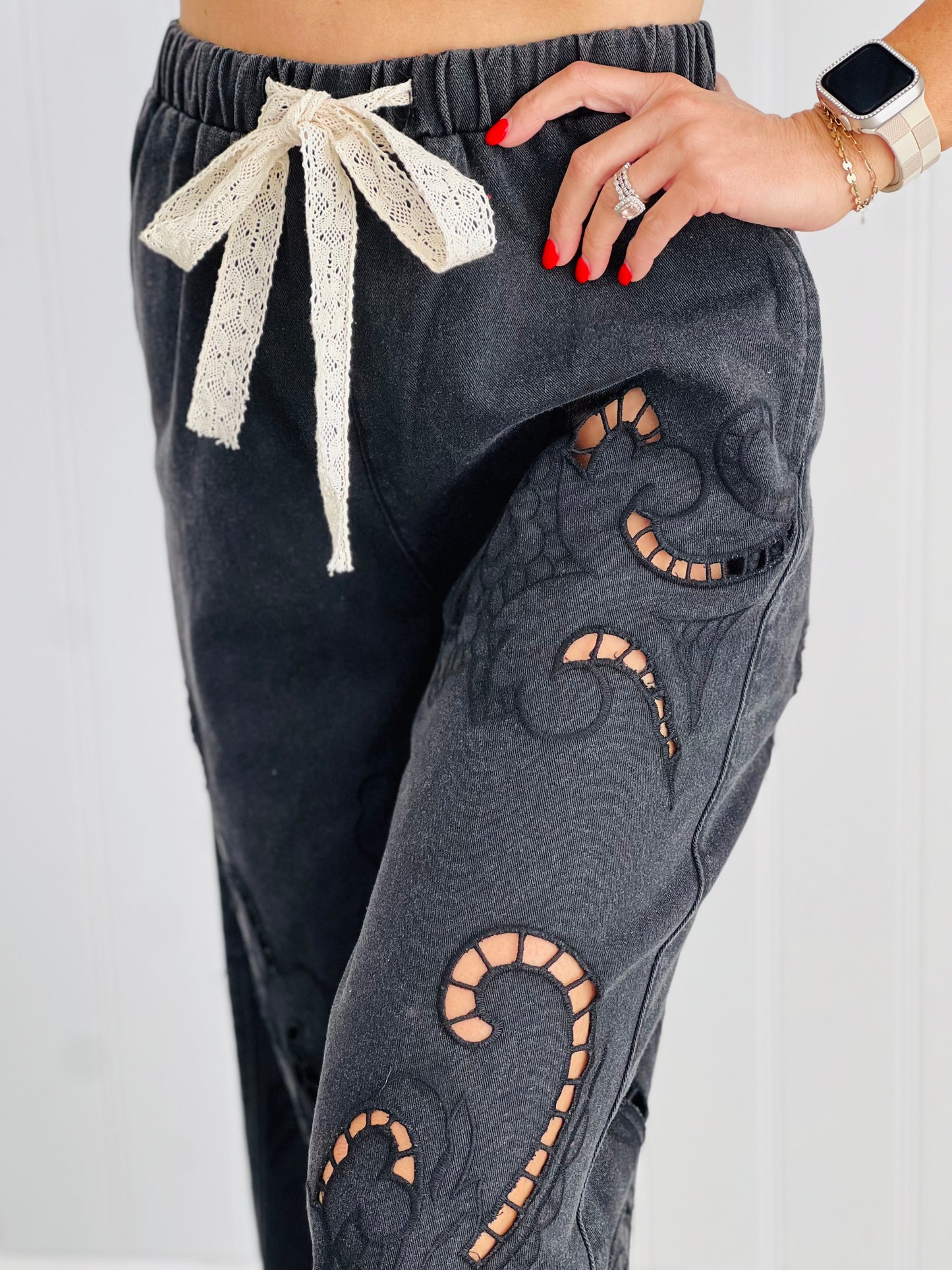 POL Black Twill Laser Cut Wide Leg Pants (Reg)