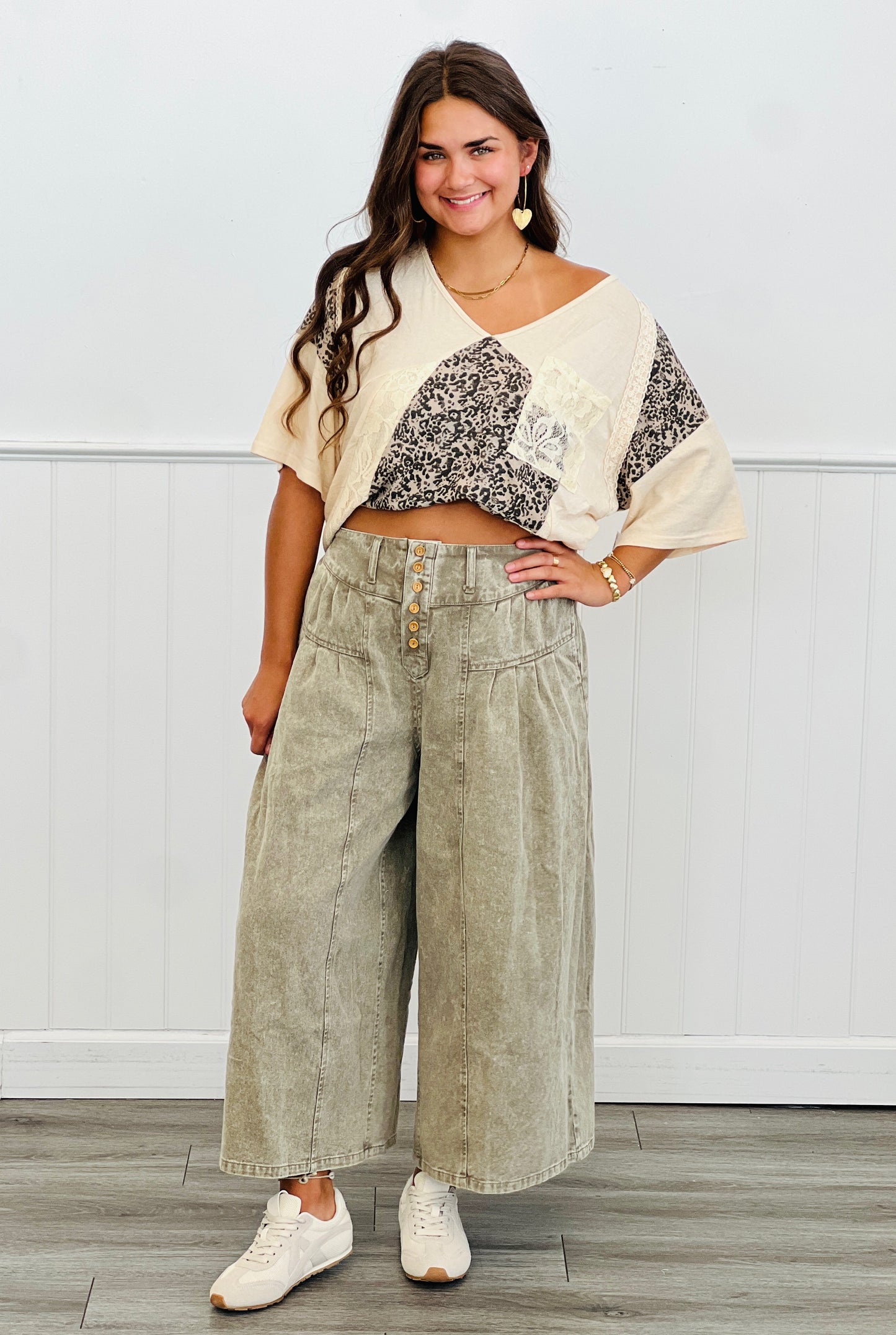 Beige Floral Patchwork & Lace Top (Reg & Plus)