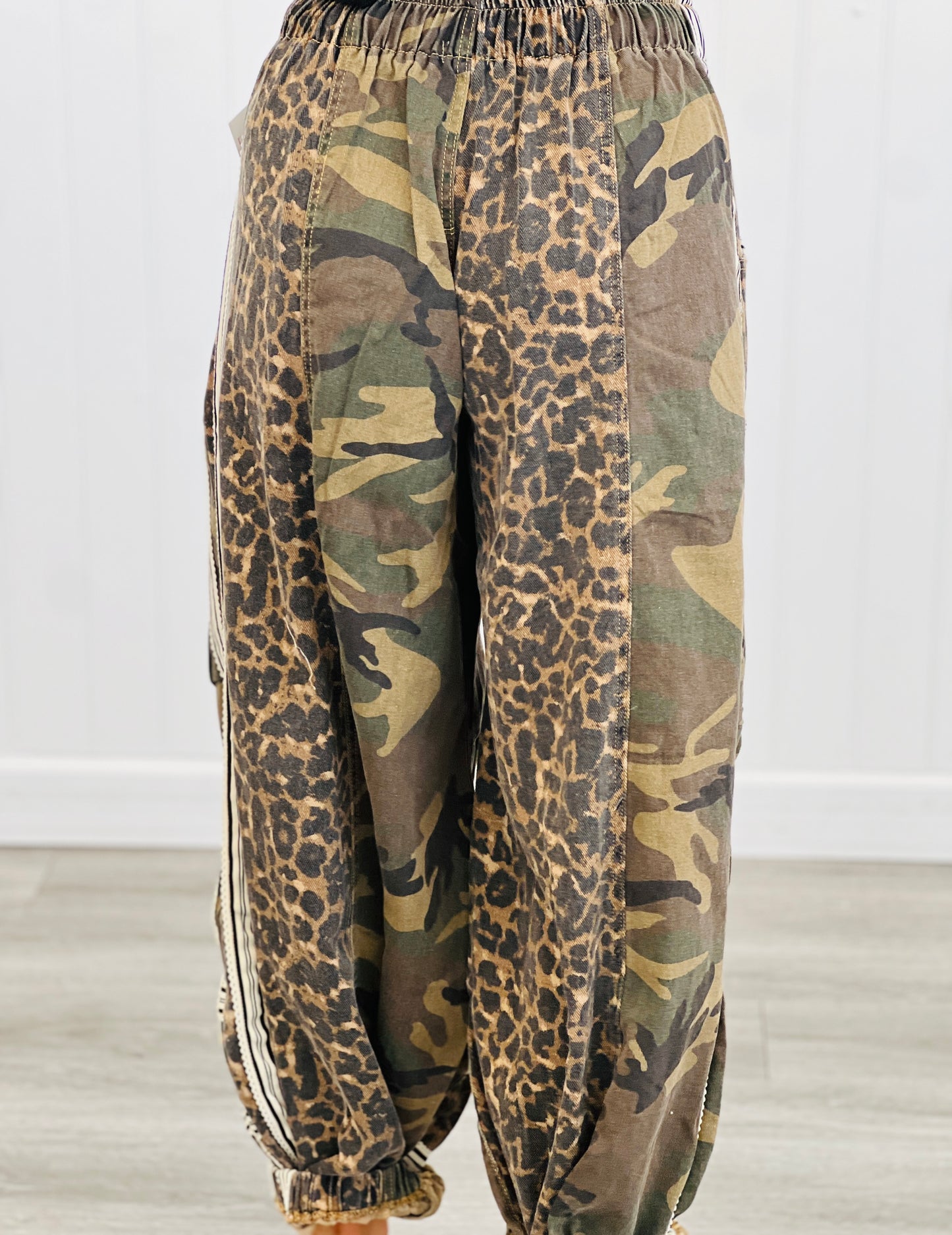 POL Olive Camo Mixed Prints Jogger Pants (Reg.)