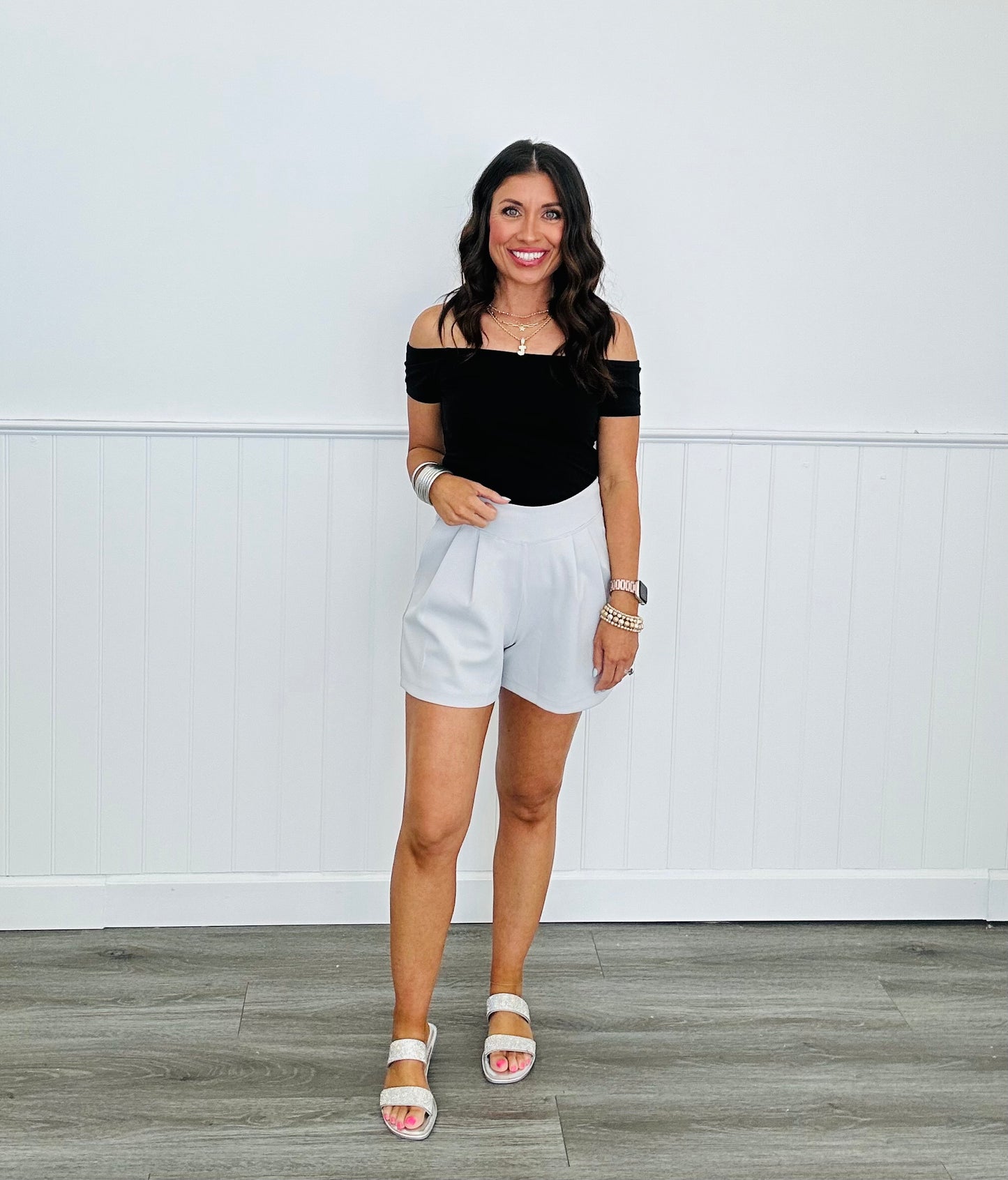 Pale Grey Pleated Elastic Waist Shorts (Reg)