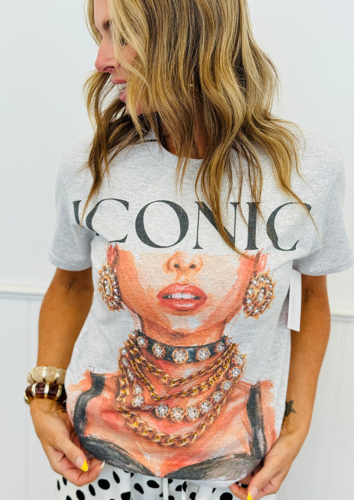 Iconic Diva Bling Tee (Reg. and Plus)