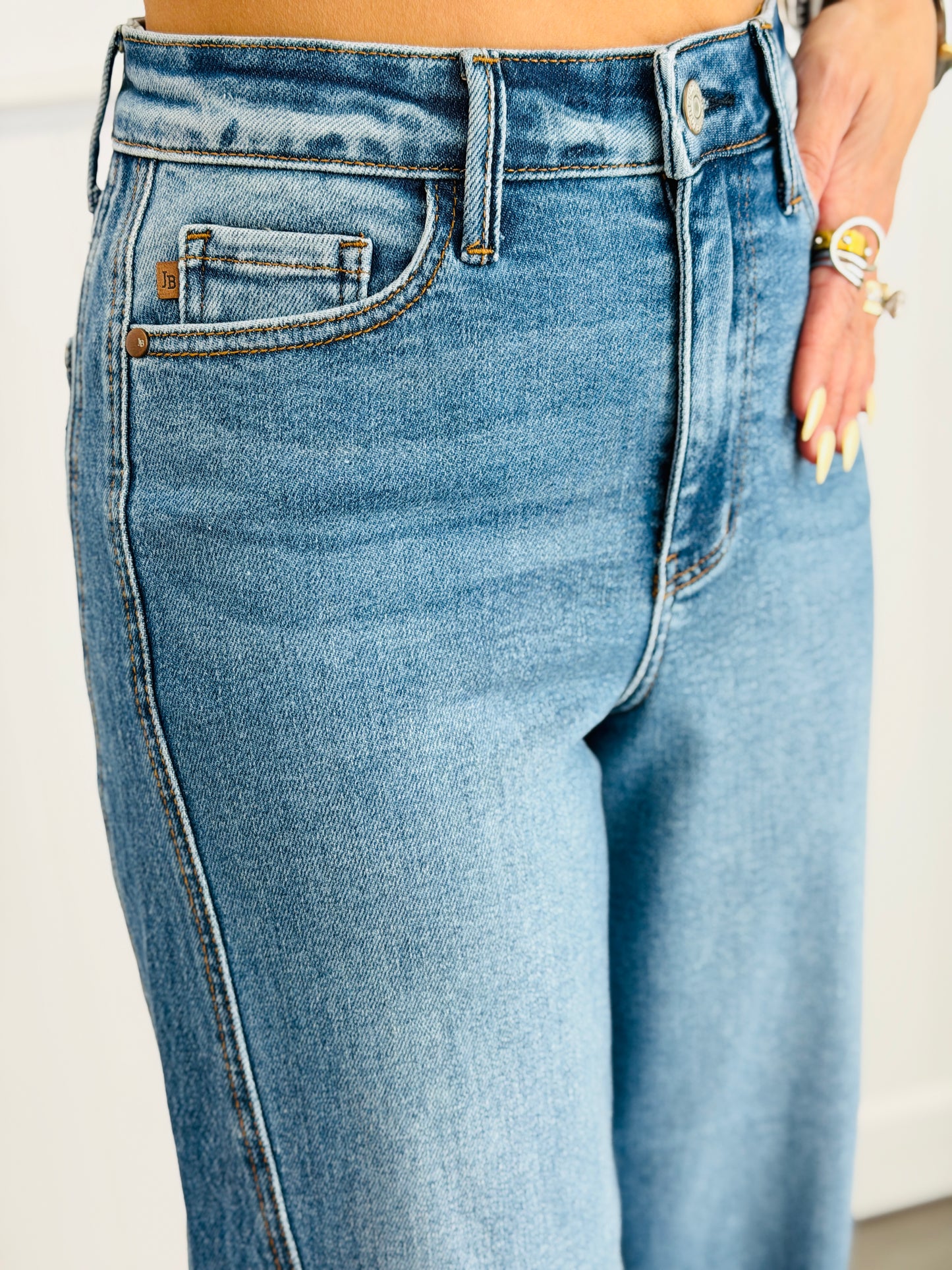 Judy Blue Millie Rigid Magic Barrel Jeans(Reg. and Plus)