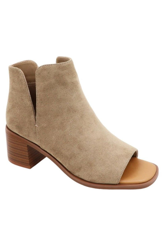 Oat Peep The Poise Ankle Boots