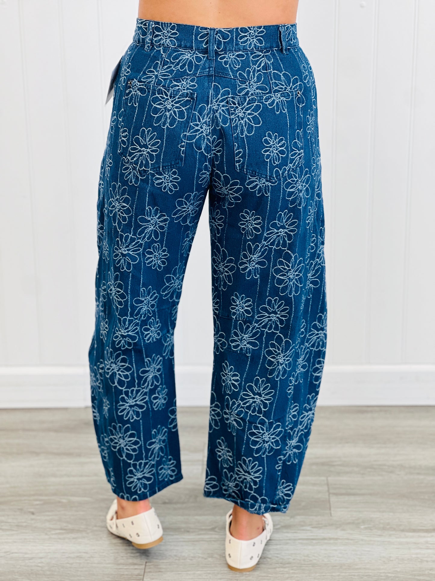 Textured Flower Power Barrel Jeans (Reg & Plus)