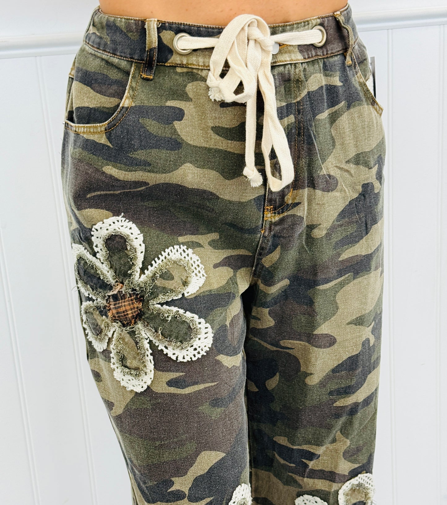 Washed Camo Lace Flowers Pants (Reg & Plus)
