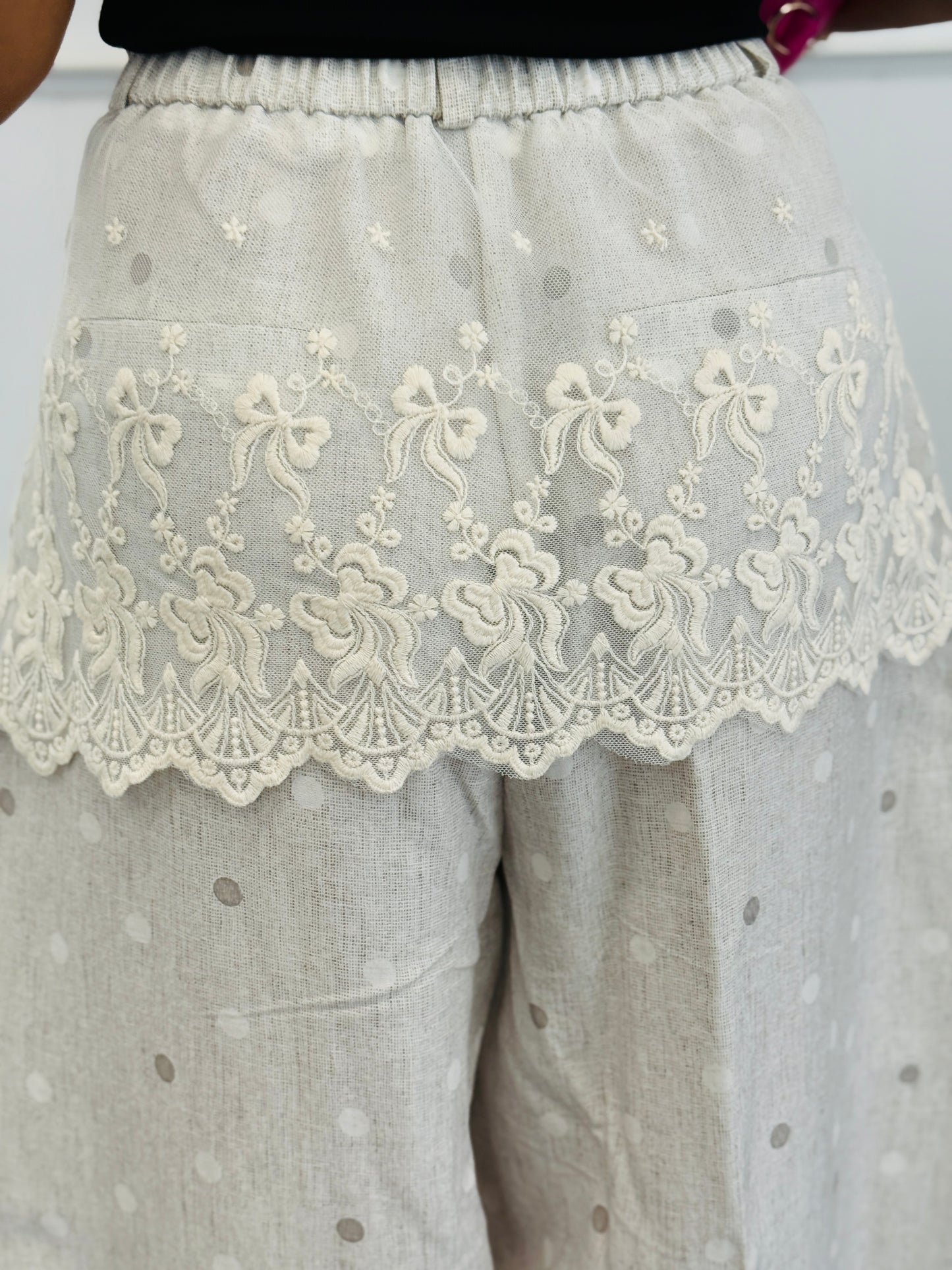 Beige Lace Polka Dot Pants (Reg.)