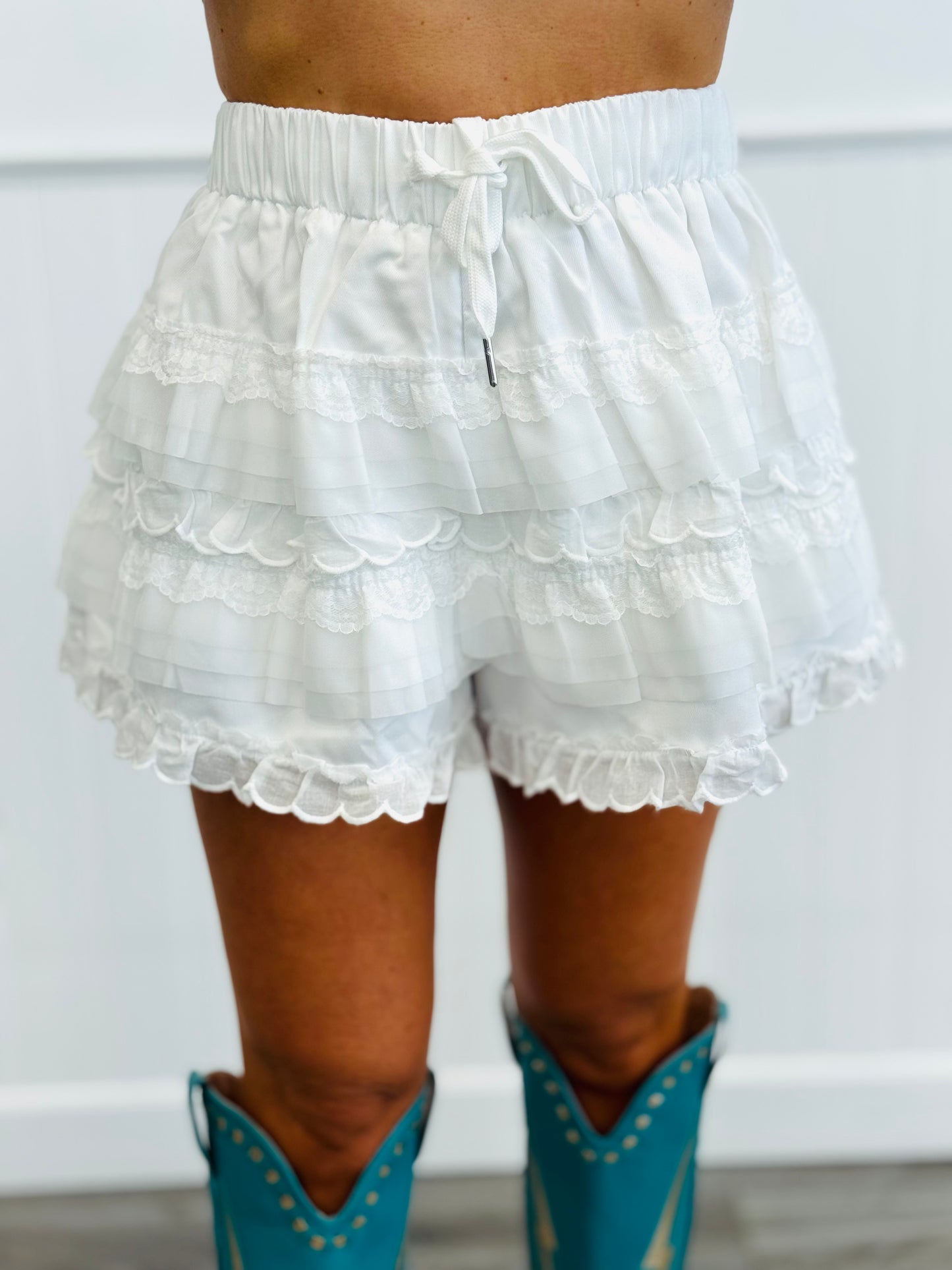 White Ruffled Lace Mini Skort (Reg)