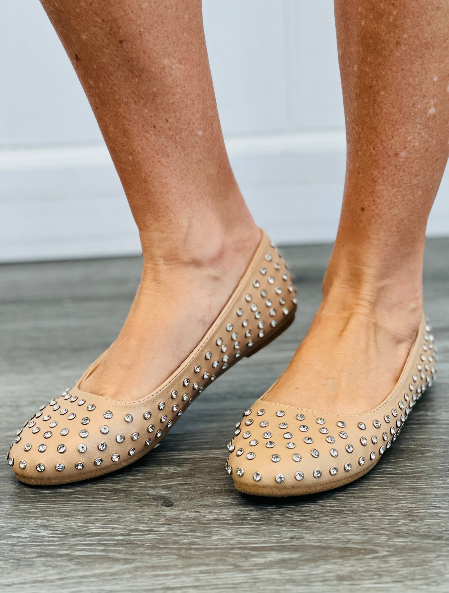 Nude Bare Radiance Flats