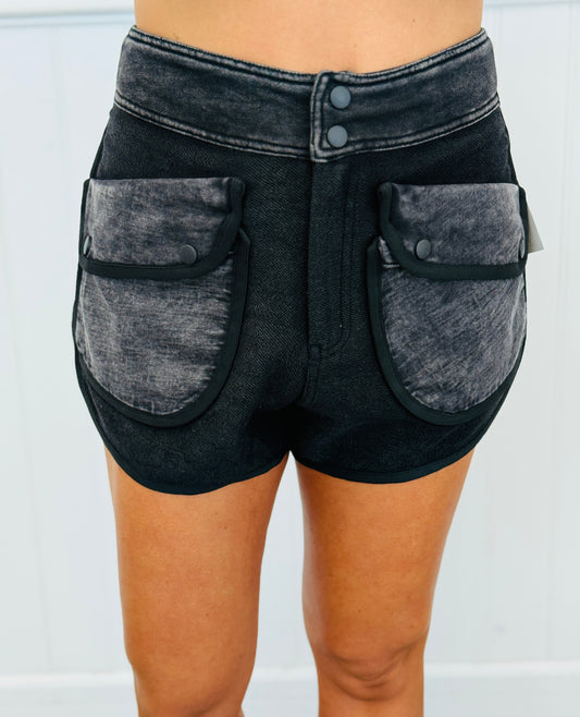 Washed Black Pocket Shorts (Reg.)
