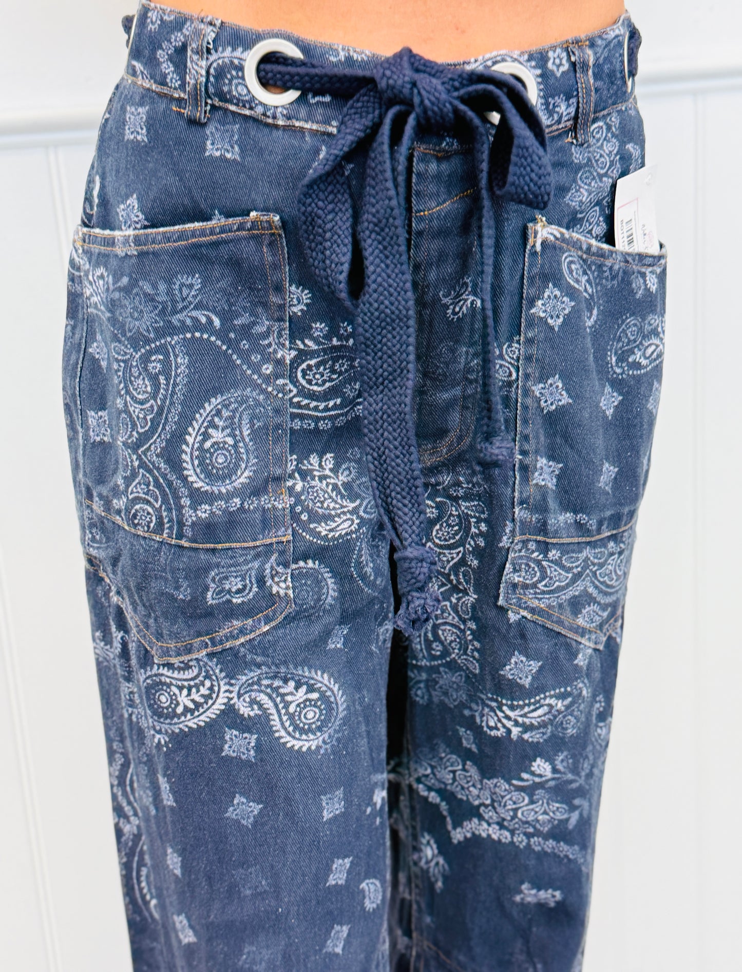 Midnight Bandana Paisley Print Barrel Pants (Reg.)