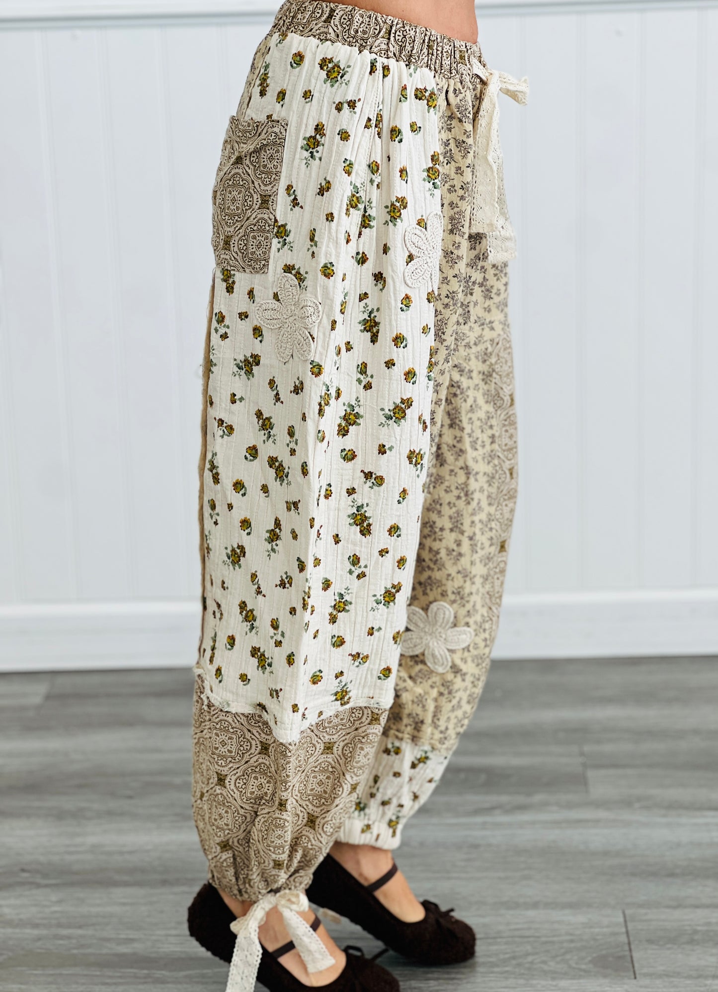 POL Sand Multi Floral Patchwork Pants (Reg.)
