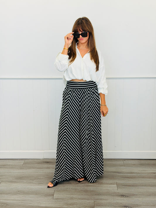 Black/White Chevron Striped Palazzo Pants (Reg & Plus)