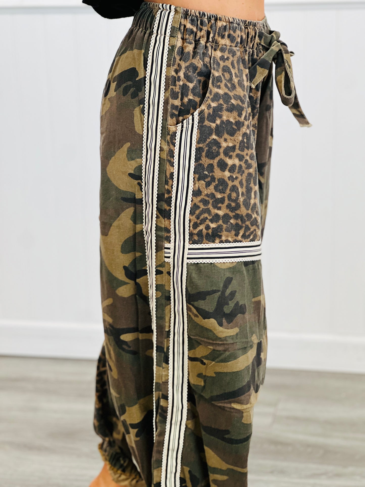 POL Olive Camo Mixed Prints Jogger Pants (Reg.)