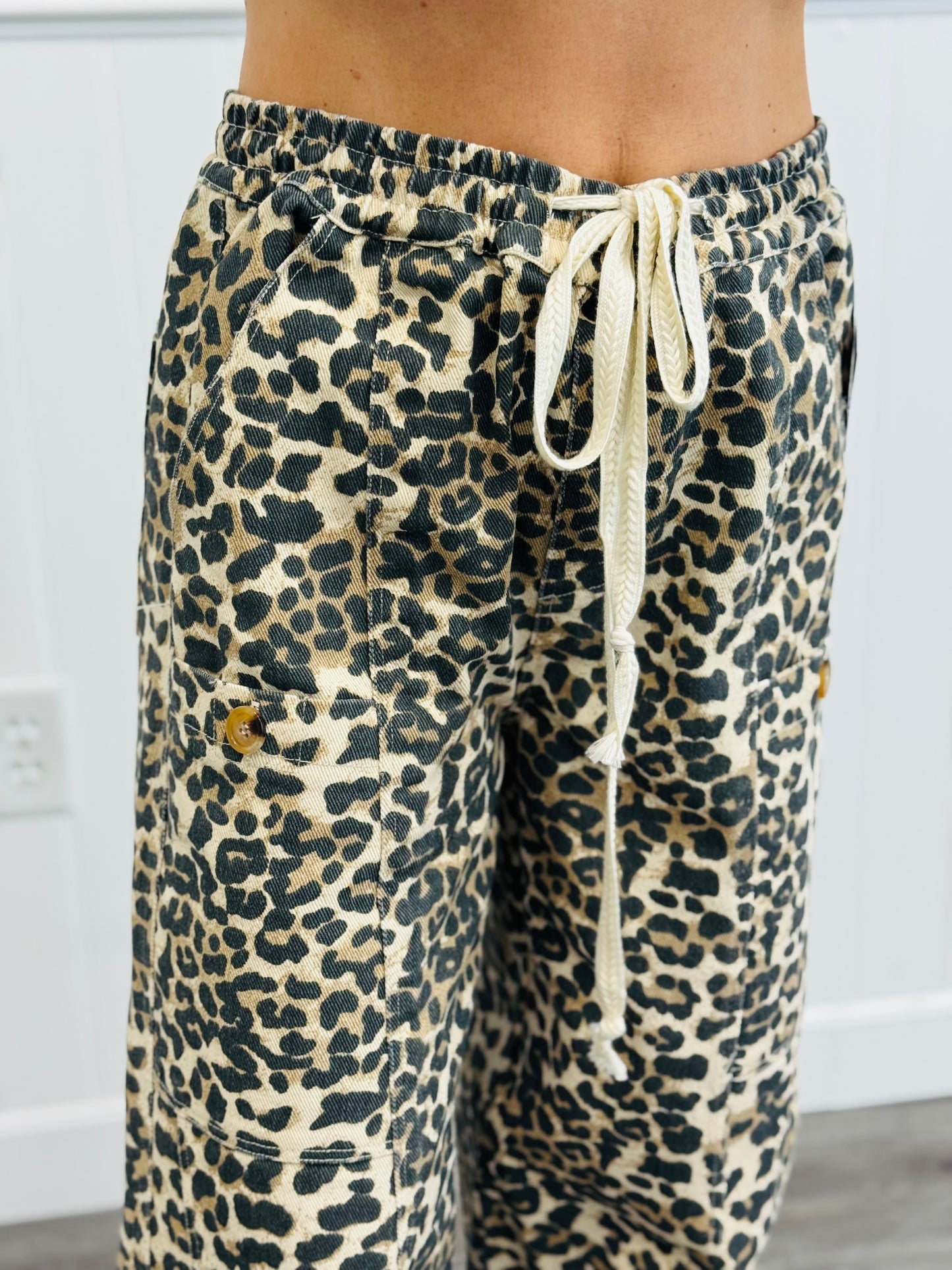 Drawstring Cuff Leopard Print Pants (Reg & Plus)