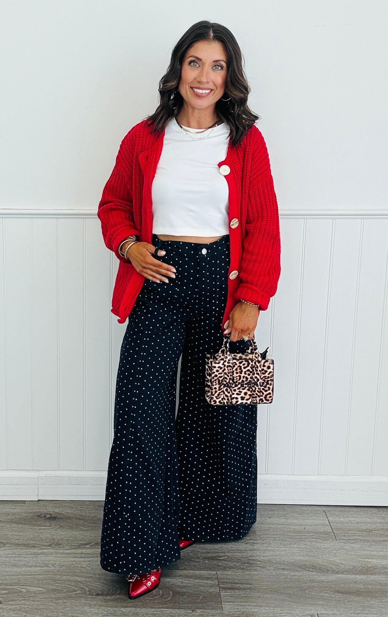 Red Shell Buttons Sweater Cardigan (Reg & Plus)