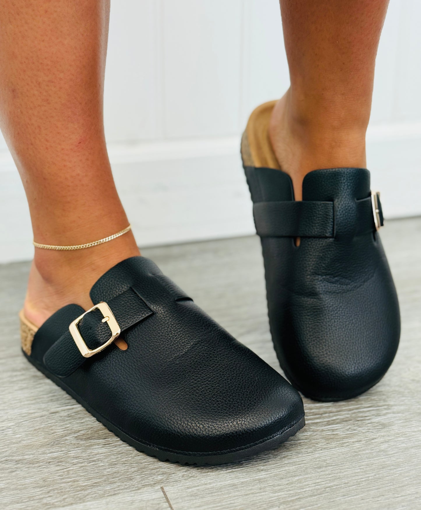 Black Daily Essential Clogs