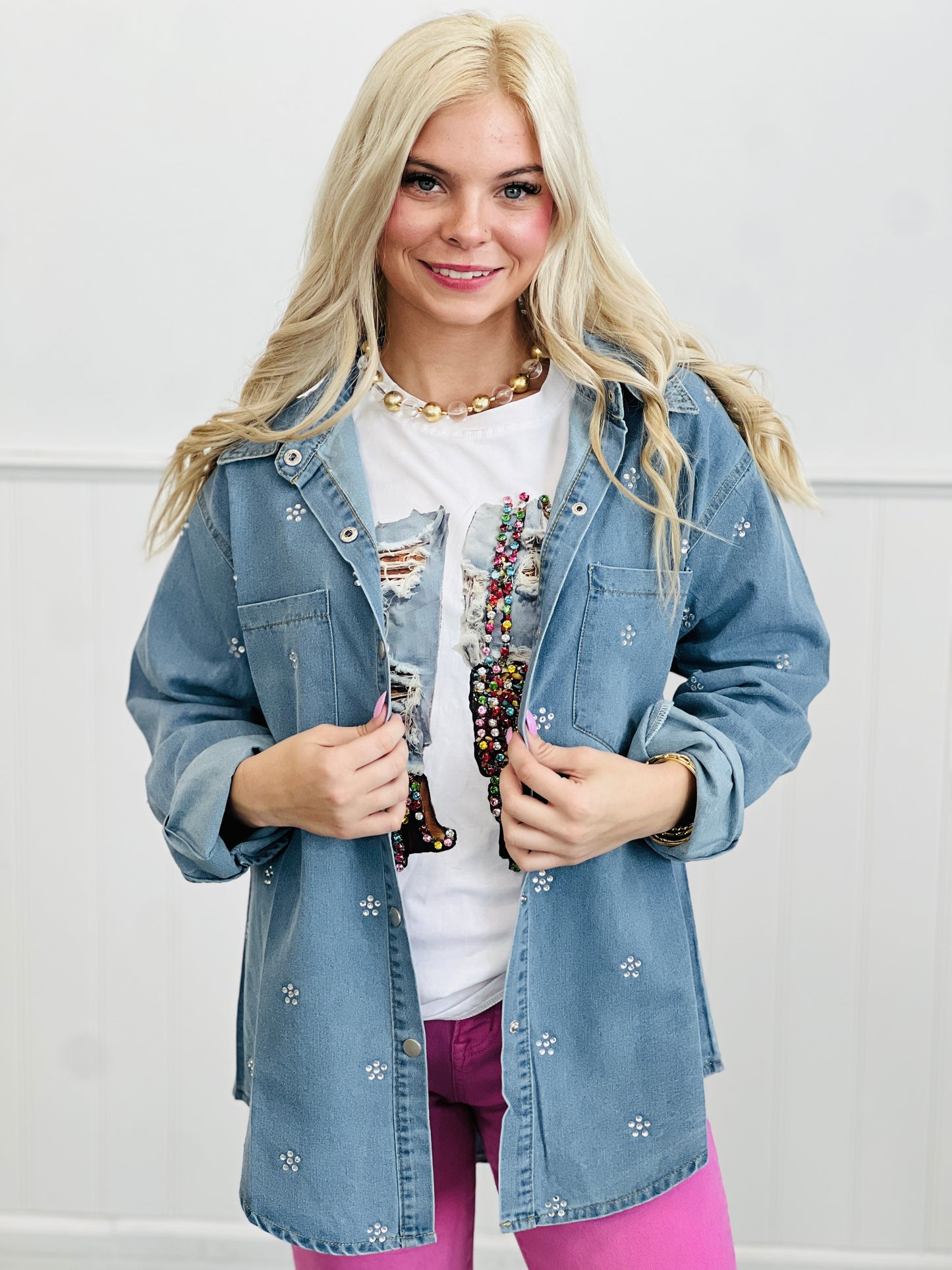 Talk To The Heels Studded Graphic Tee (Reg.)