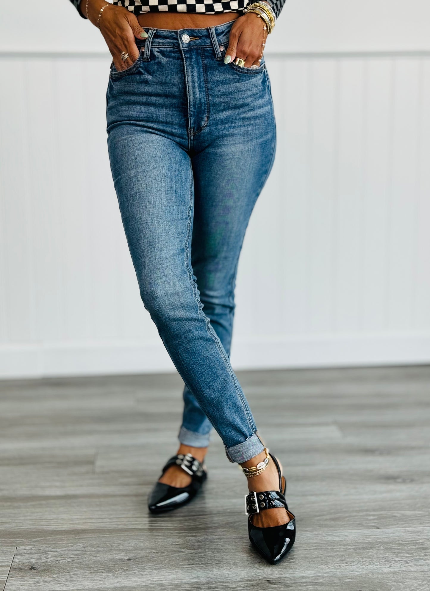 Judy Blue Vintage Vibes Tummy Control Skinny Jeans (Reg. and Plus)