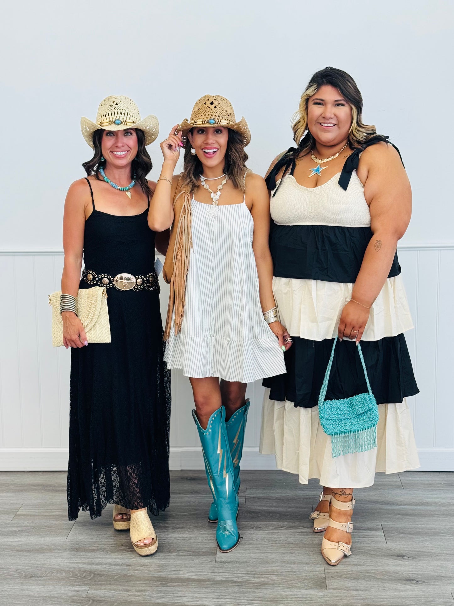 Black Lace Maxi Dress (Reg.)