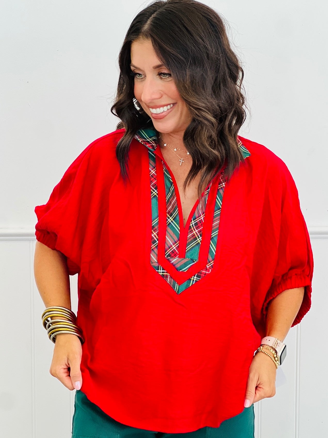 Red Plaid Contrast Neck Pullover Top (Reg & Plus)