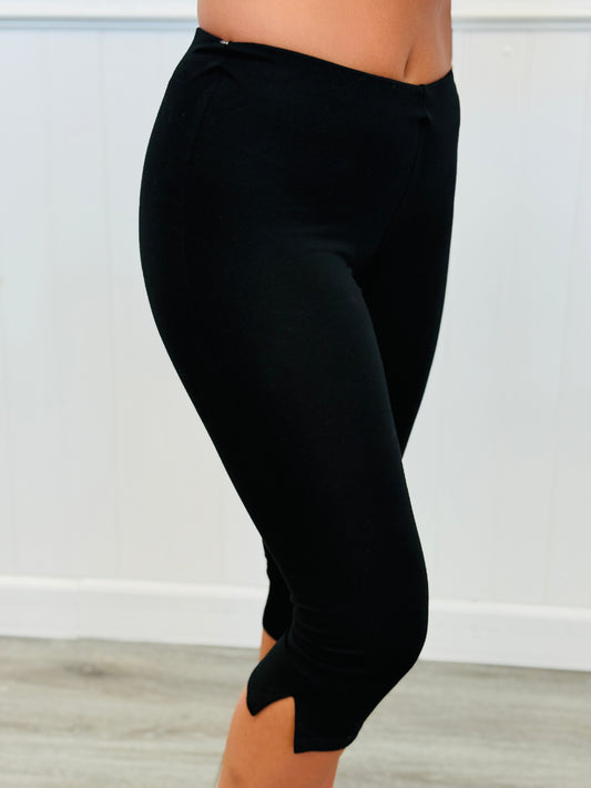 Black Capri Pants (Reg.)
