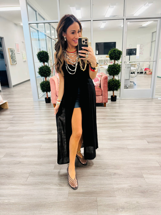 Black Button Duster Top (Reg. and Plus)