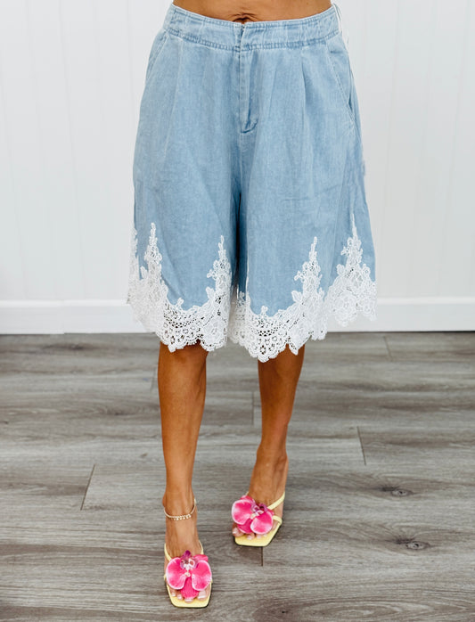 Denim Lace Bermuda Shorts (Reg.)