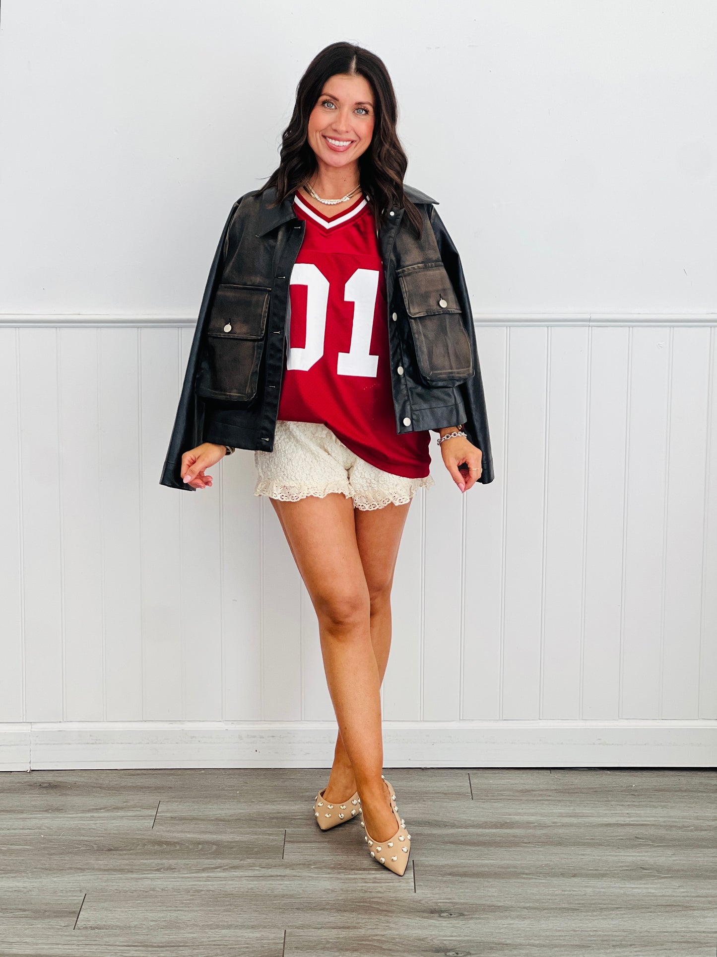 Number 01 LS Graphic V-Neck Top (Reg.)-2 Colors