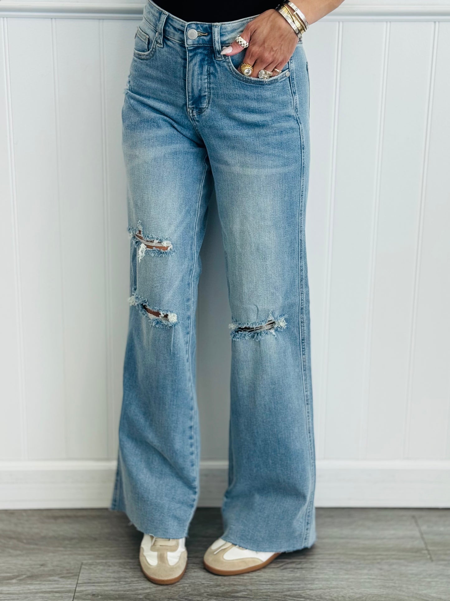 Judy Blue Bayside Bliss Tummy Control Wide Leg Jeans (Reg. & Plus)