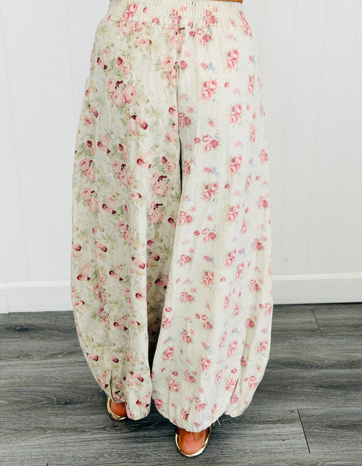 Cloud Cream Rose Print Balloon Pants (Reg & Plus)