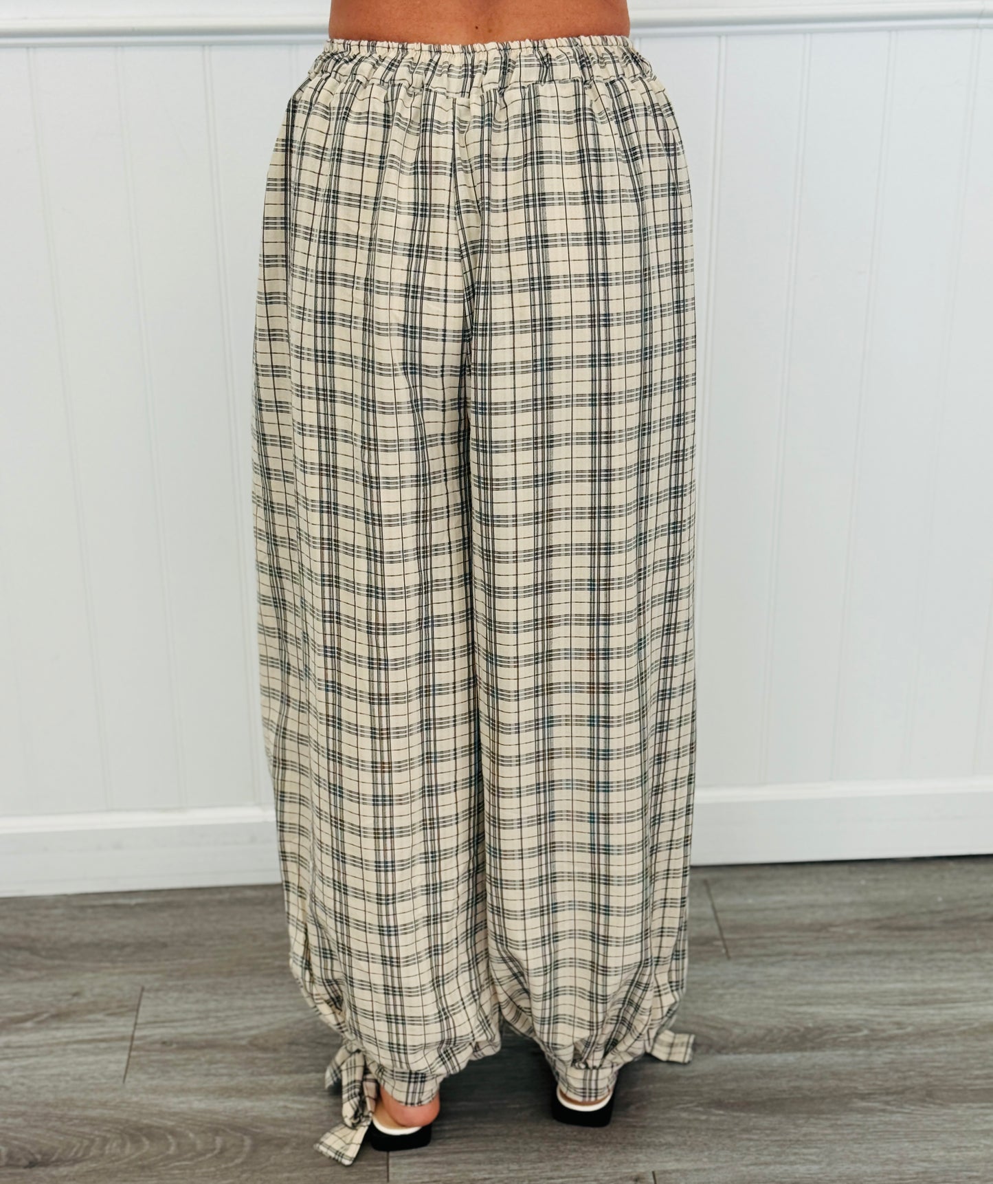 Cream Plaid Balloon Pants (Reg.)