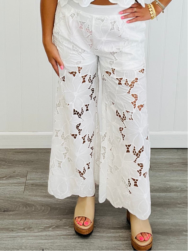 Soft White Floral Lace Pants (Reg.)