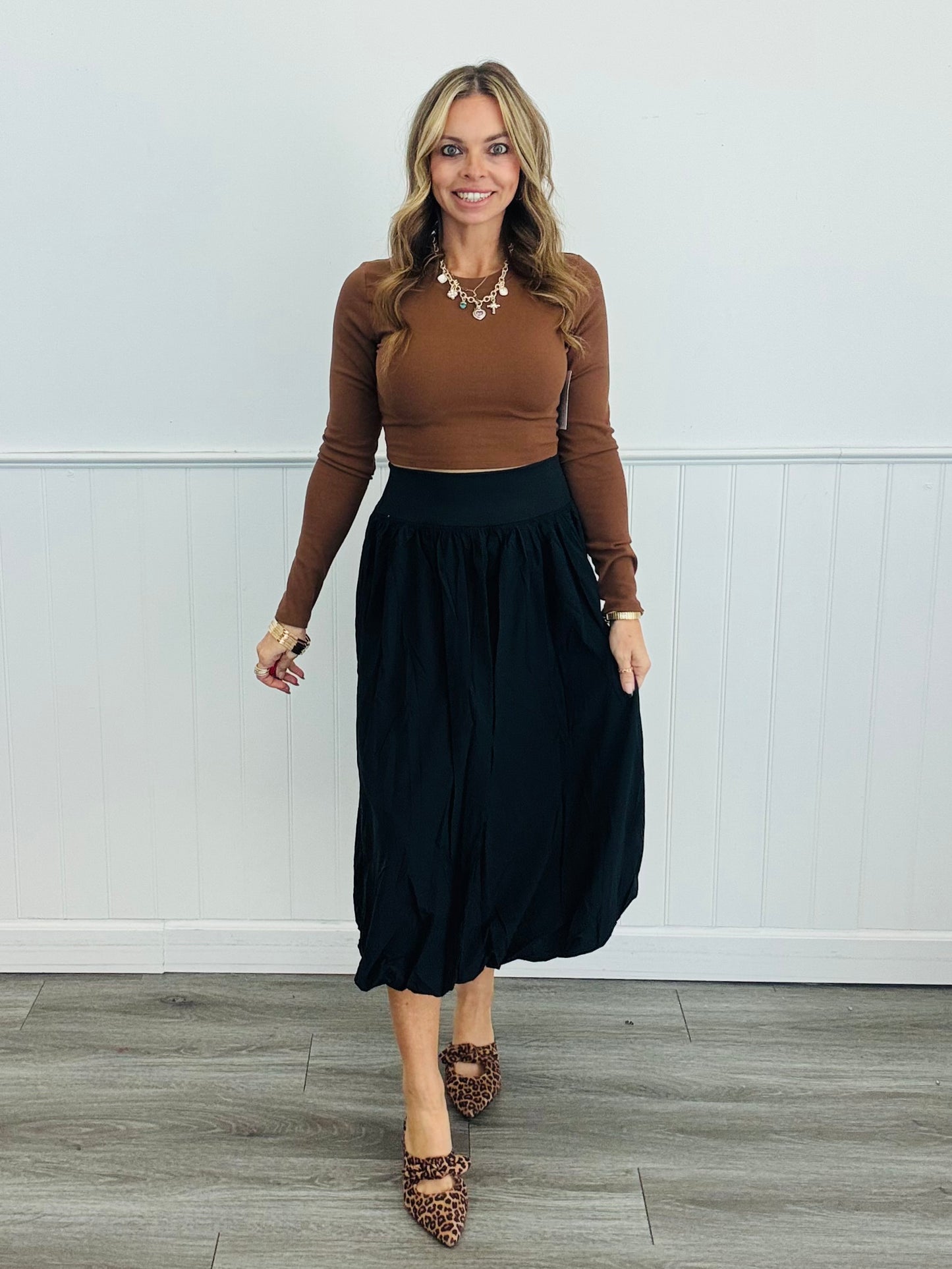 Black Bubble Hem Midi Skirt (Reg)