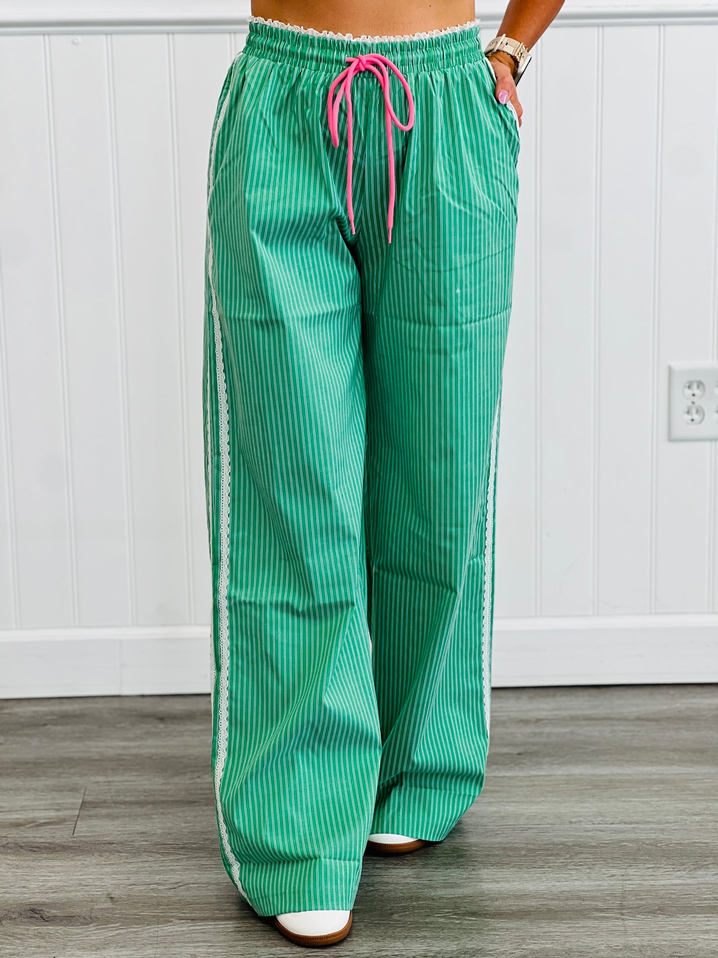 Striped Lace Trim Boxer Pants (Reg.)-2 Colors