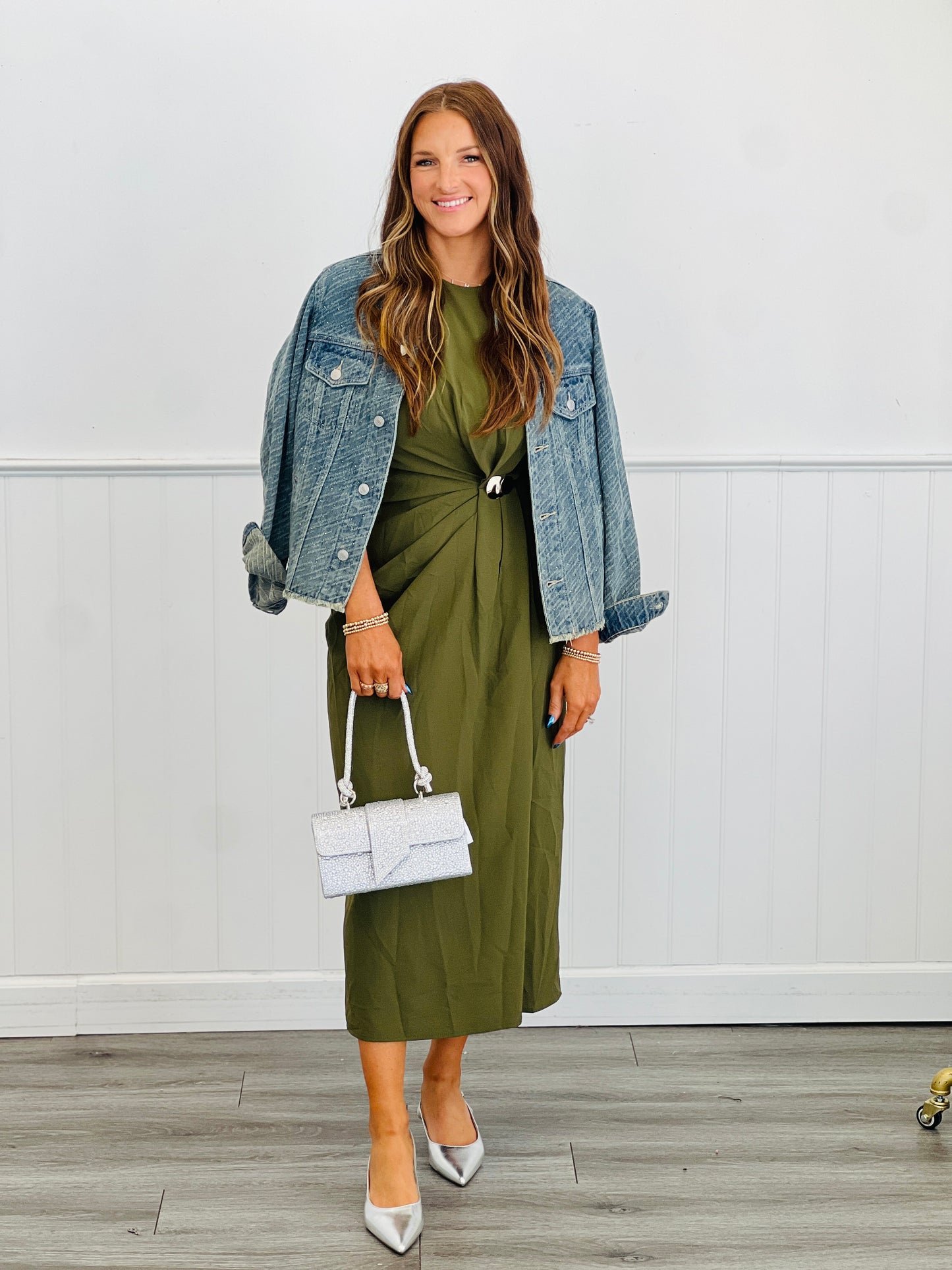 Olive Perfectly Pleated Sleeveless Midi Dress (Reg.)