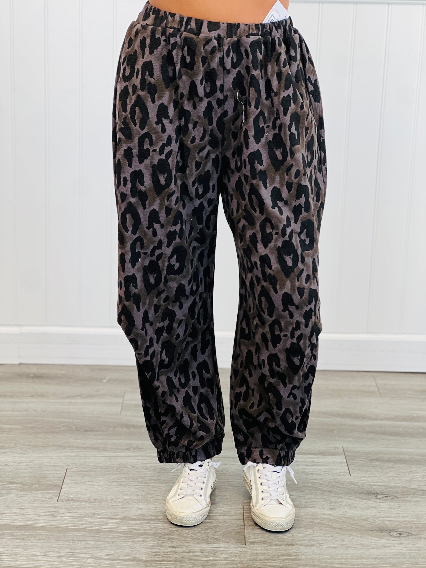 Black Leopard Cinch Detailed Pants Set (Reg & Plus)