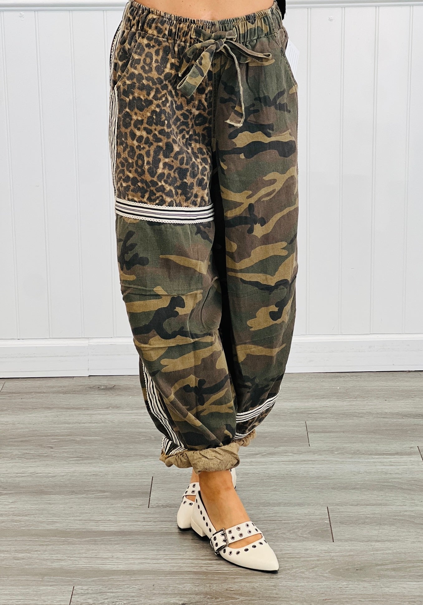 POL Olive Camo Mixed Prints Jogger Pants (Reg.)