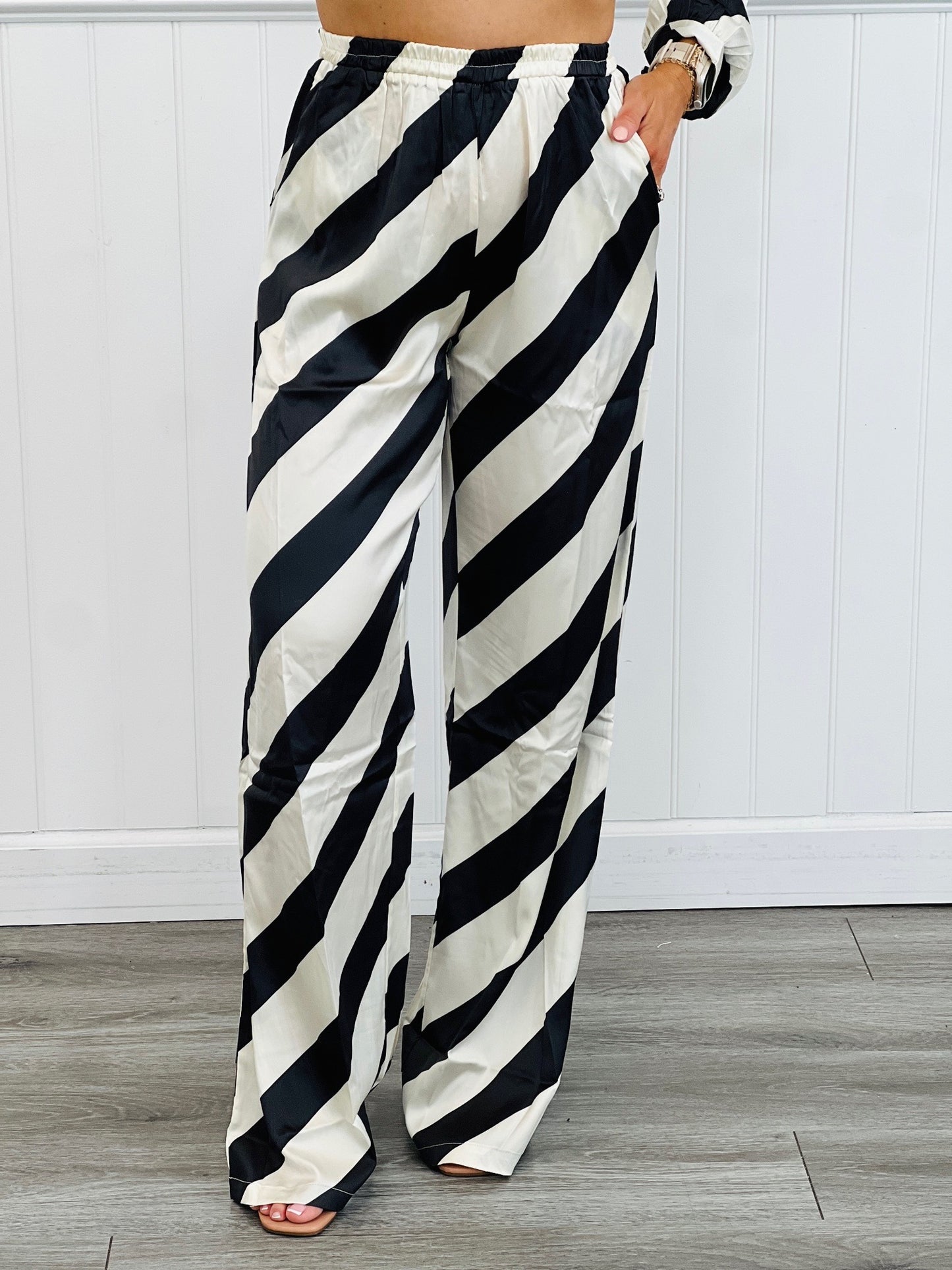 Black/Ivory Stripe Shirt & Pants Set (Reg)