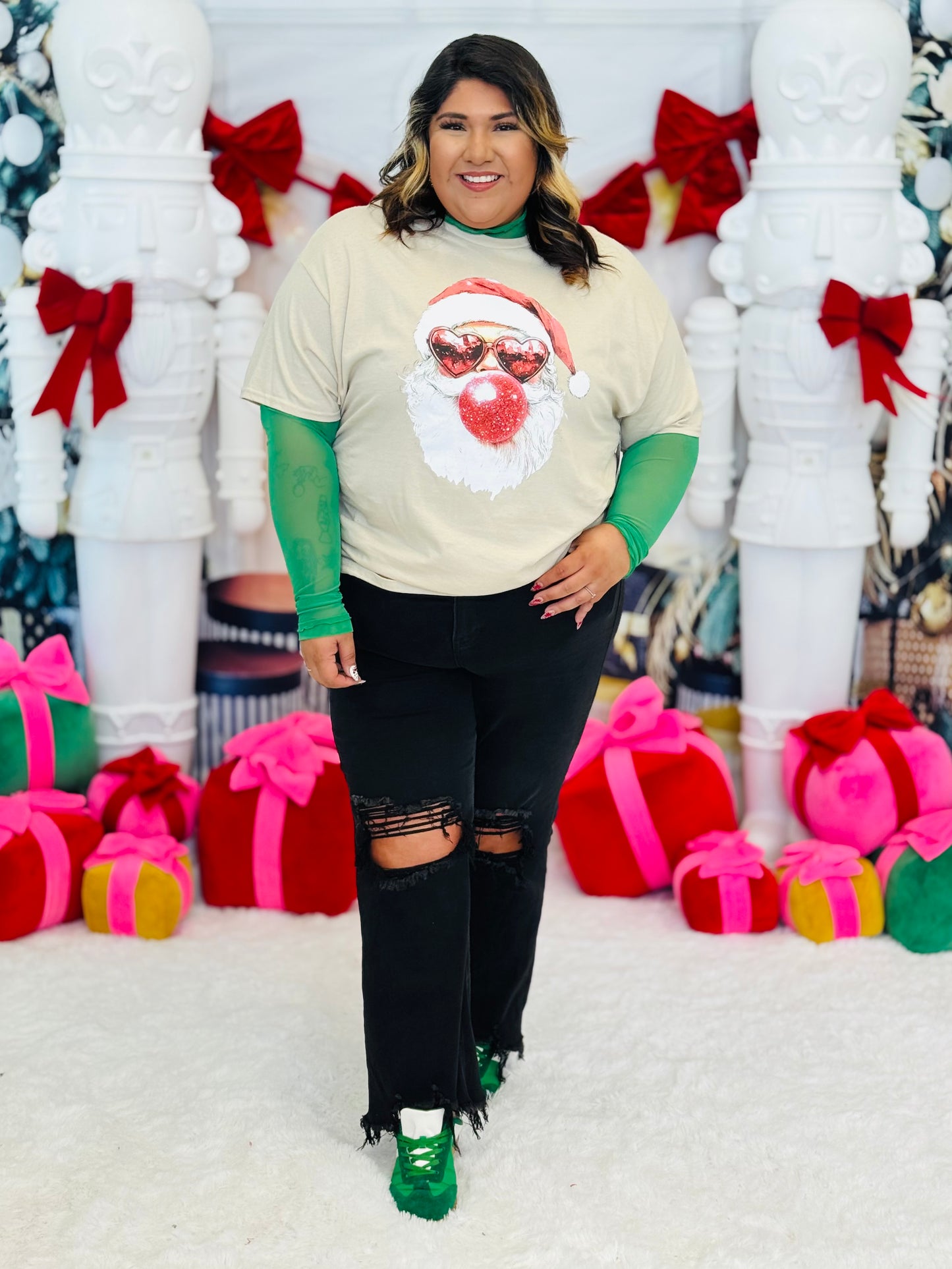 Bubblegum Santa Graphic Tee (Reg. and Plus)