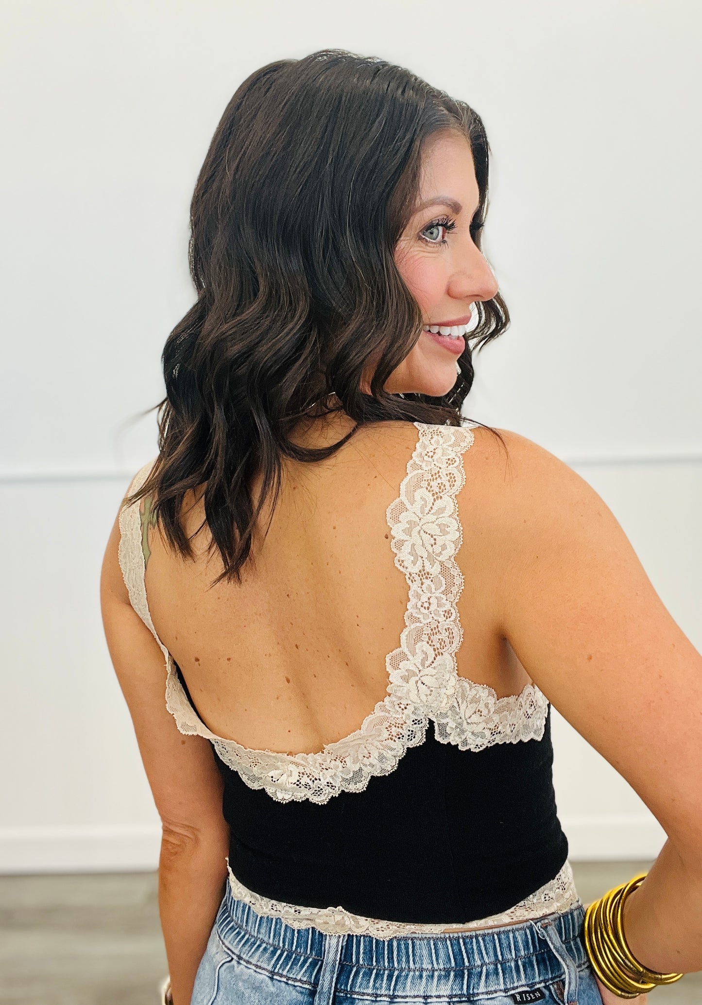 Lace Contrast Cami Top (Reg.)-2 Colors