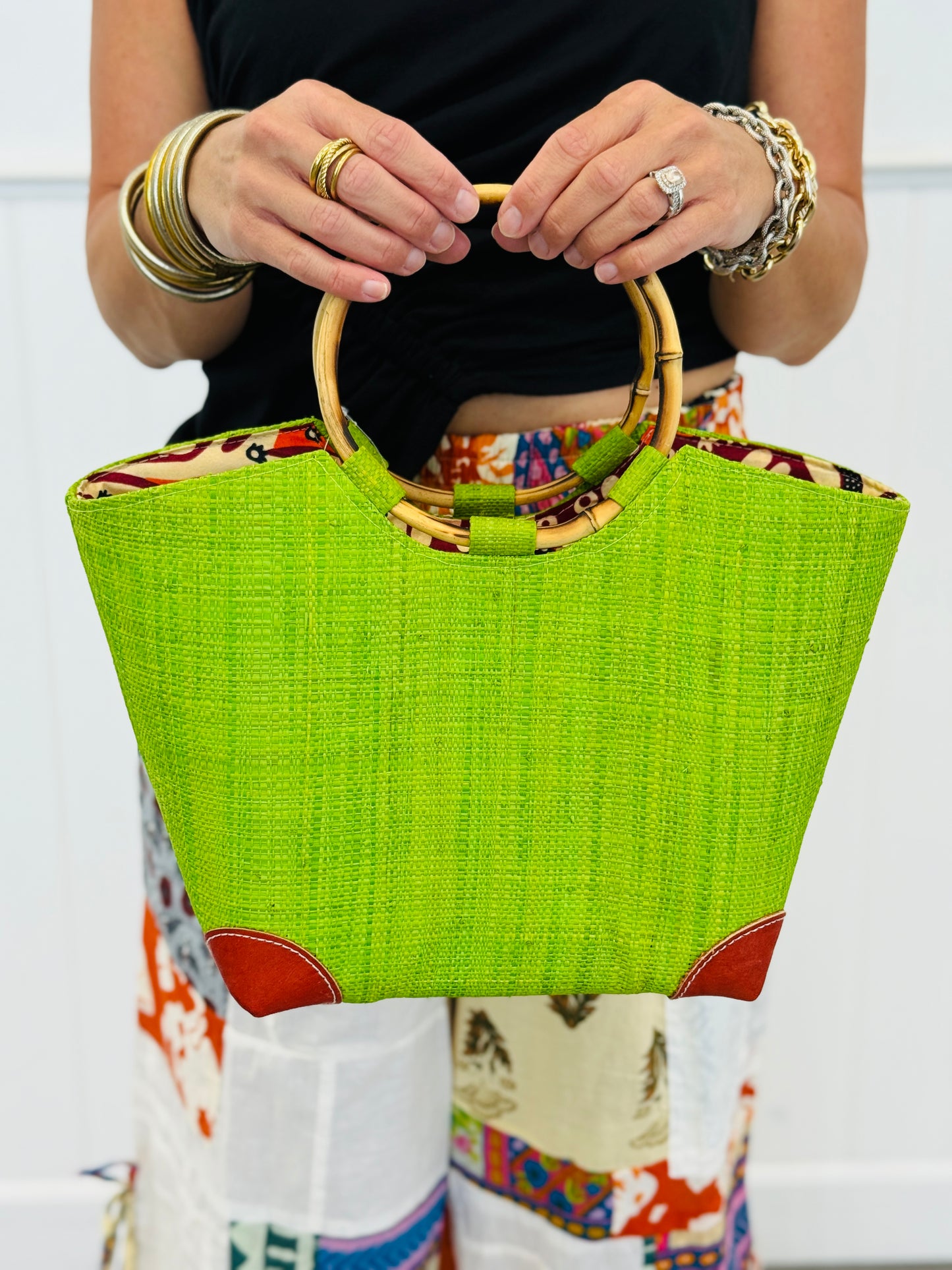 Betty Straw Bucket Bag with Bamboo Handles