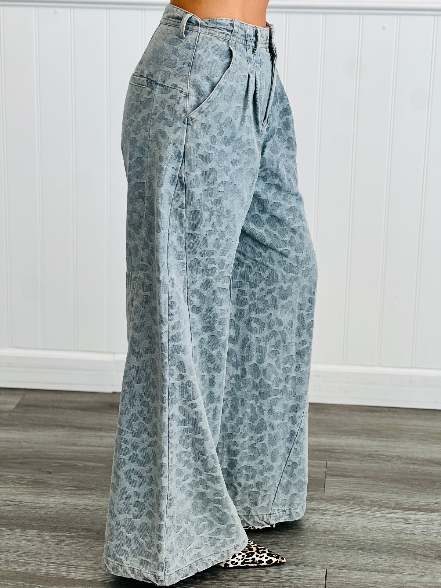 Light Denim Leopard Wide Leg Jeans (Reg.)