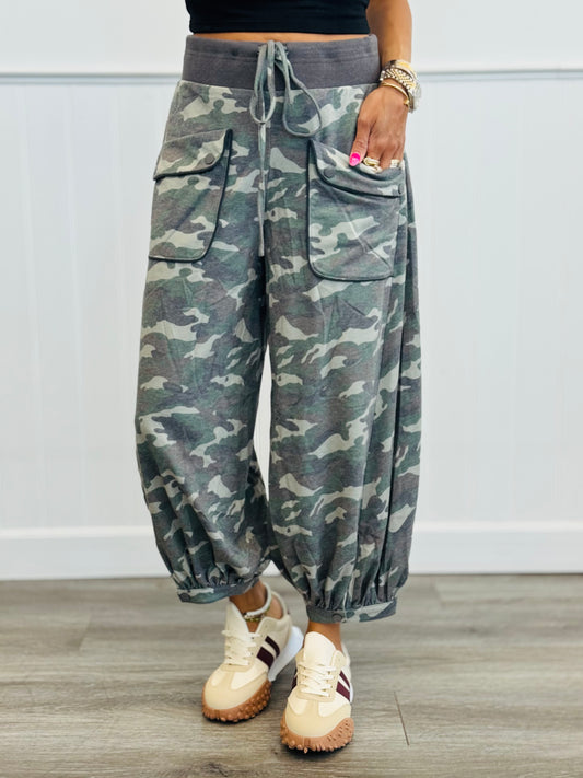 Washed Camo Crop Jogger Pants (Reg & Plus)