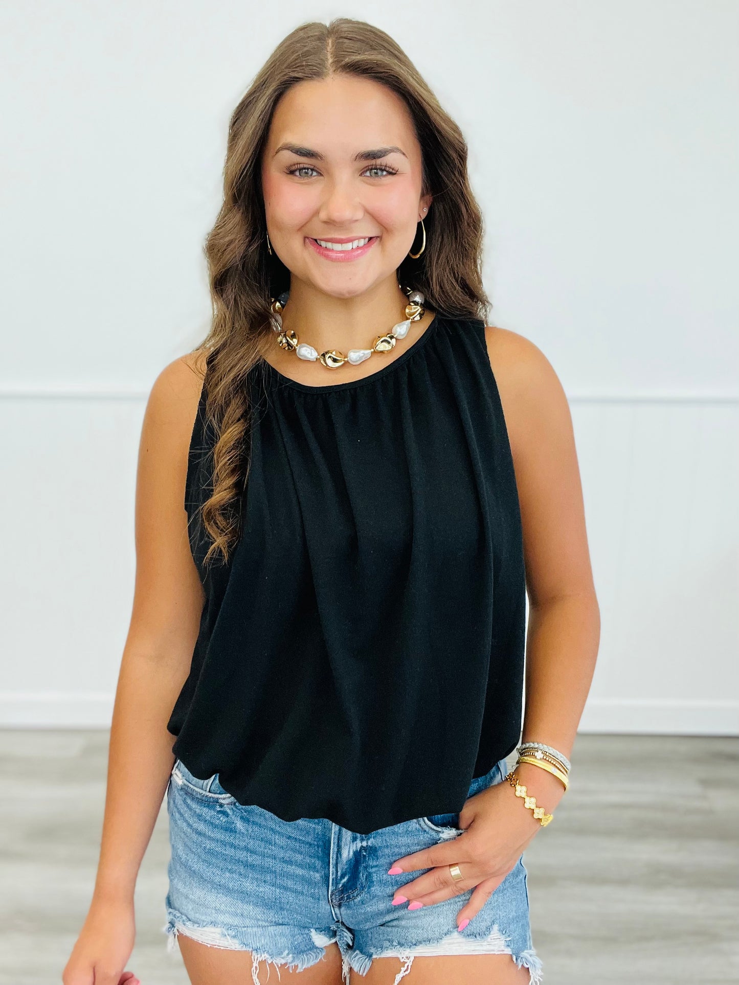 Black Sleeveless Bubble Hem Top (Reg.)