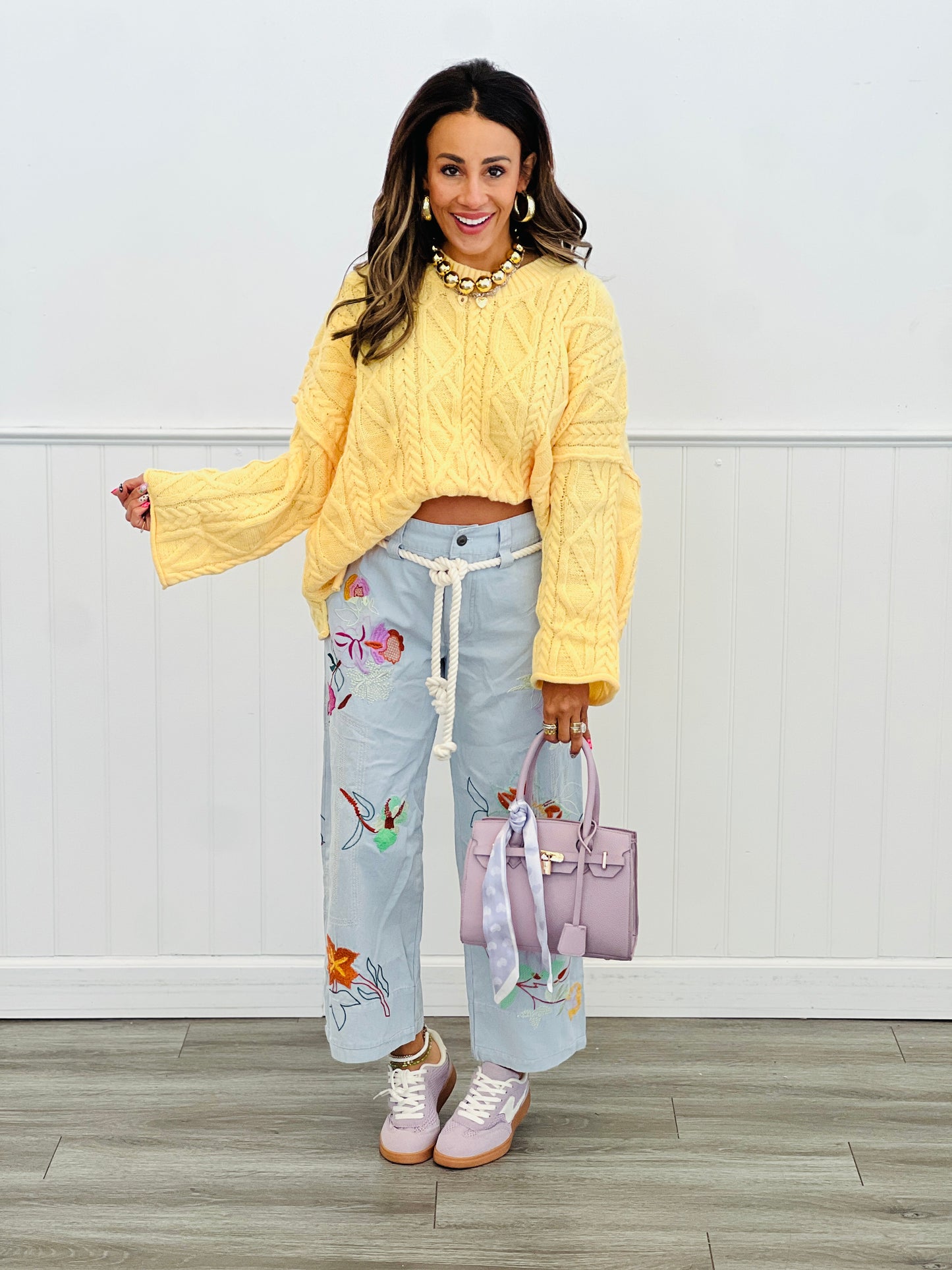 Light Denim Floral Embroidered Pants (Reg.)