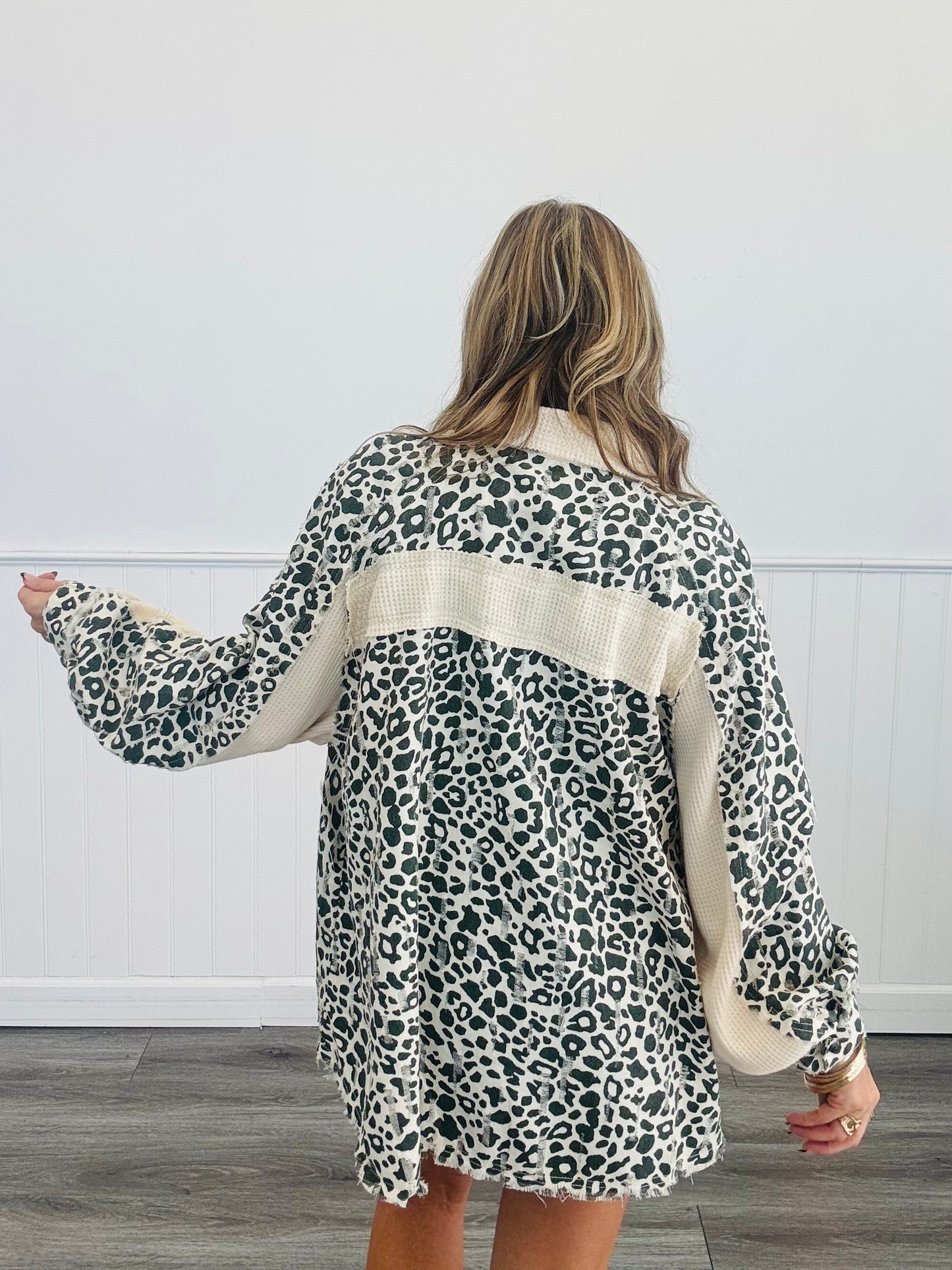 POL Cream Thermal Contrast Leopard Print Shirt (Reg.)