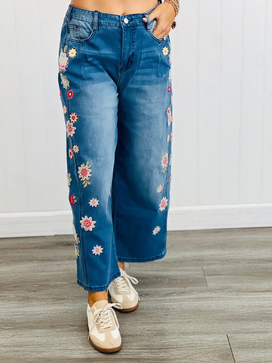 Denim Floral Embroidered Pants (Reg.)
